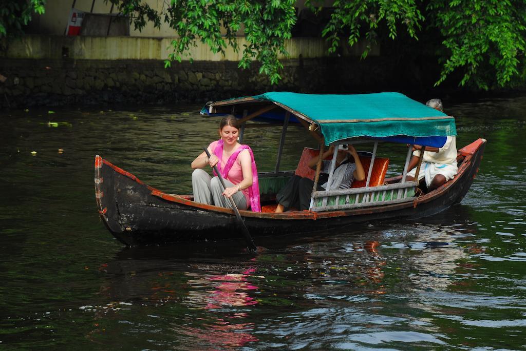 Raheem Residency Hotell Alappuzha Eksteriør bilde